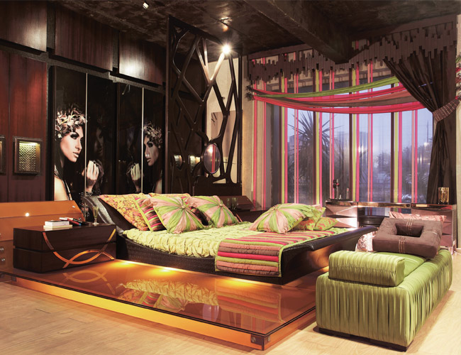 modern-home-decor-2015-Trade-Fair-in-Dubai-LA SOROGEEKA INTERIORS