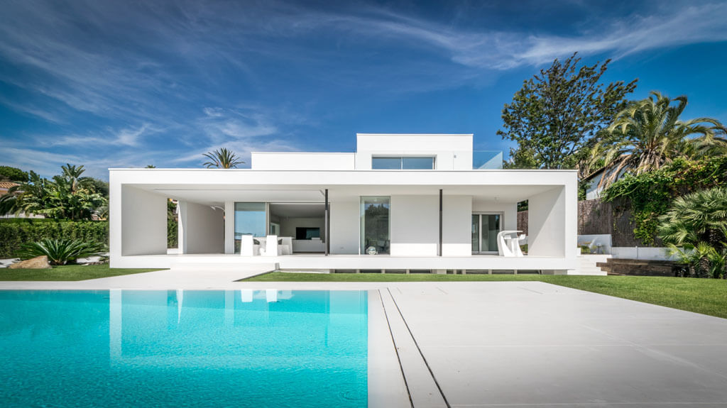 Grandma's house is now a modern luxurious home near Barcelona