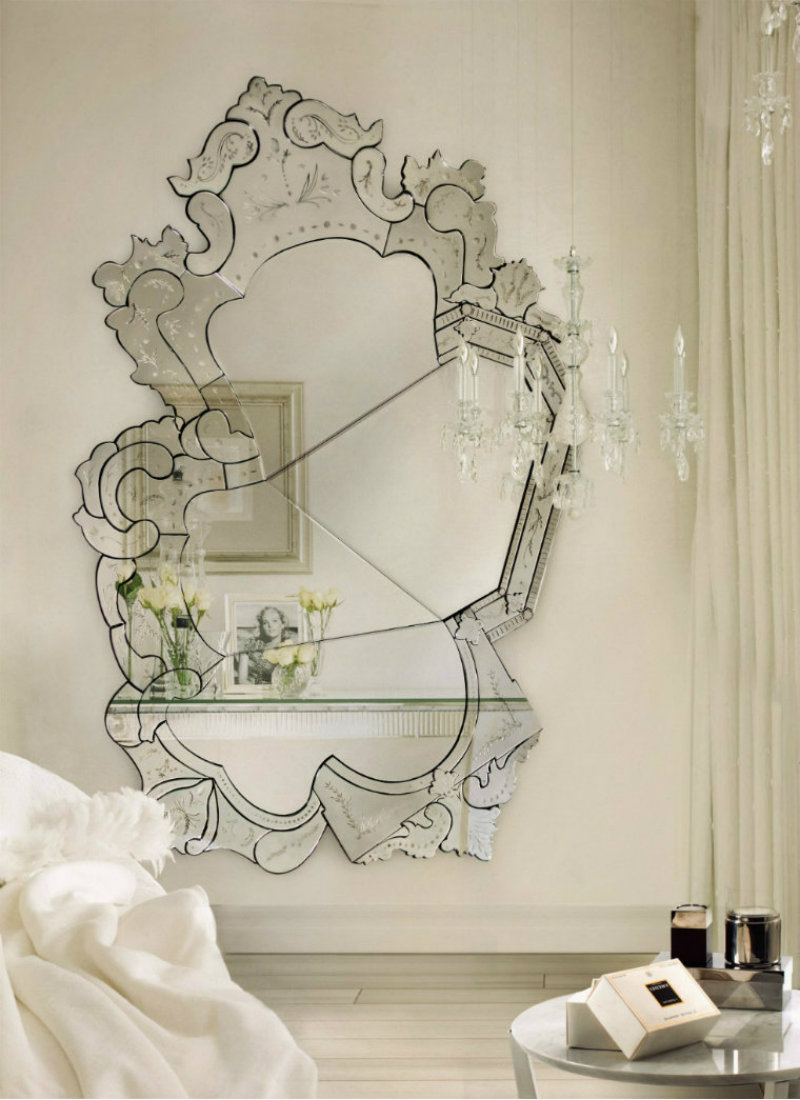 Luxury Mirrors That Will Transform Your Living Room into a Ballroom