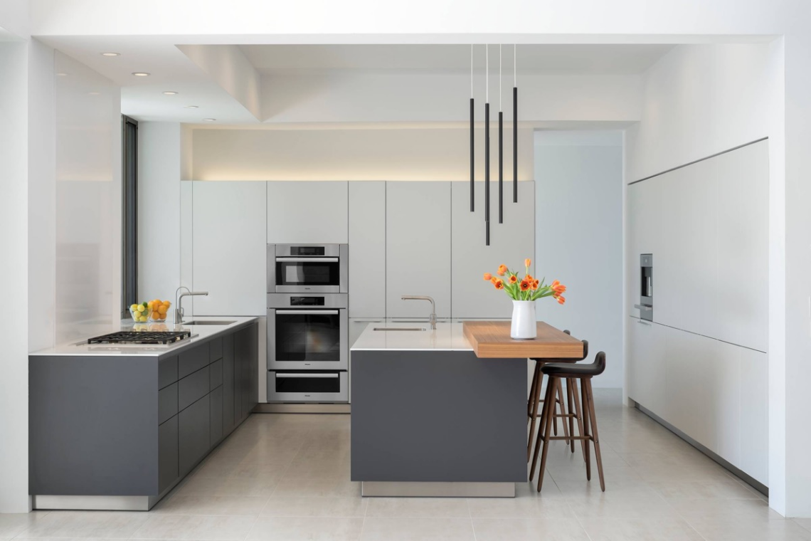 10 Gorgeous Grey Kitchens